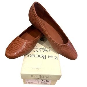 NIB Cognac Tobacco Brown Crocodile Texture Comfort Fit Ballet Flats Size 7.5